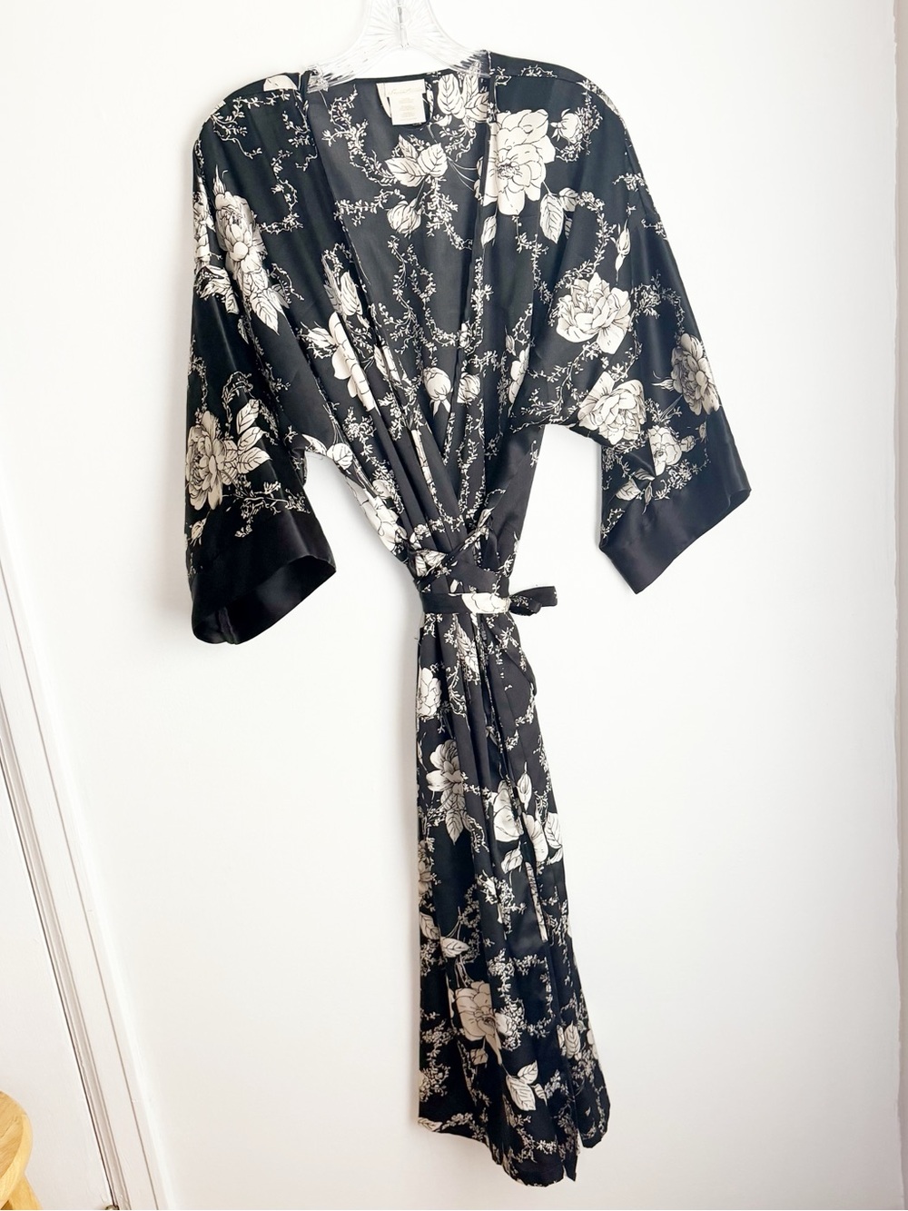 Secret Treasures Black and Ivory Floral Satin Kimono Robe